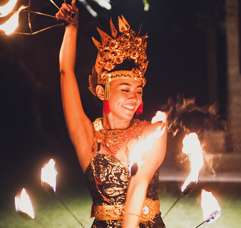 https://awesomebalitour.com/upload-img/balinese-traditional-dancing-with-fire-show-at-eve-2024-09-14-05-55-30-utc 1.png